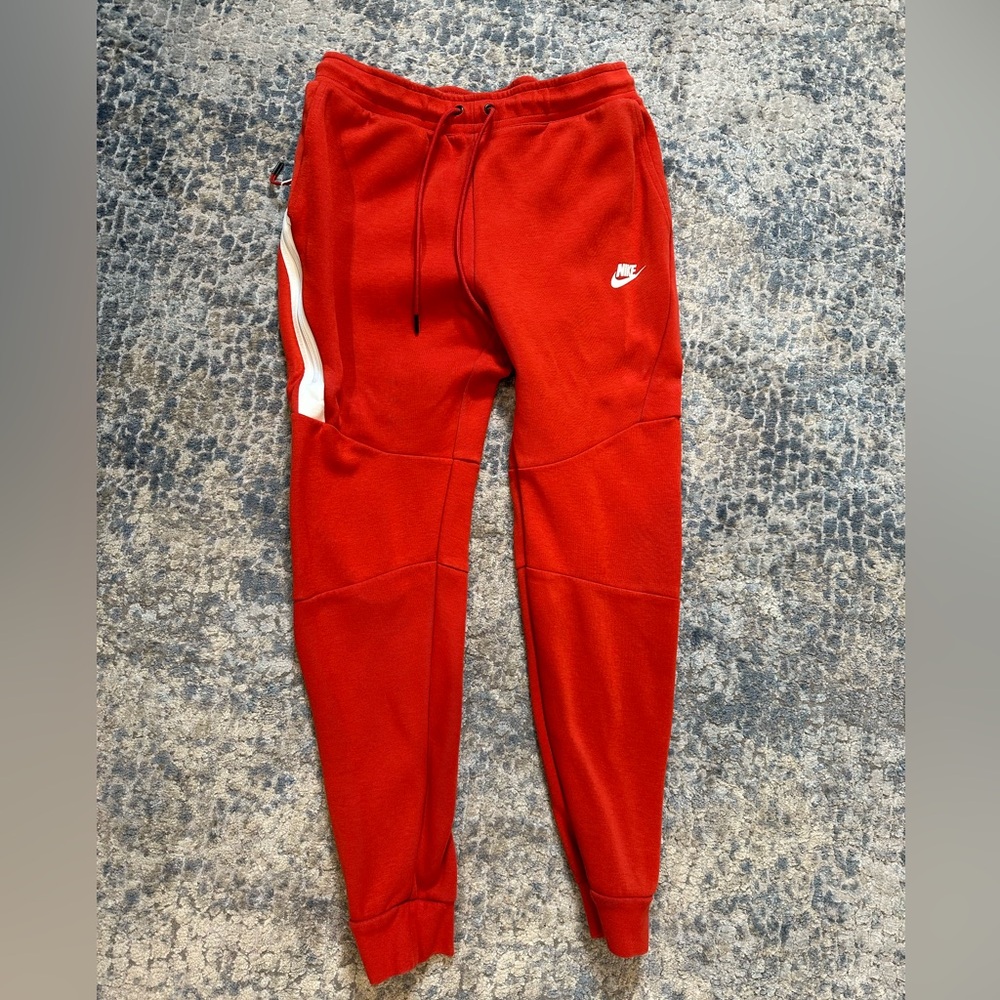 Nike tech sweat pants